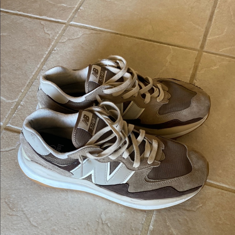 Men’s New Balance Beige and Brown Sneakers Size 12